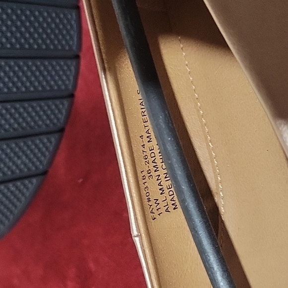 NWOT Comfortview in Gold Metalic - Picture 6 of 6